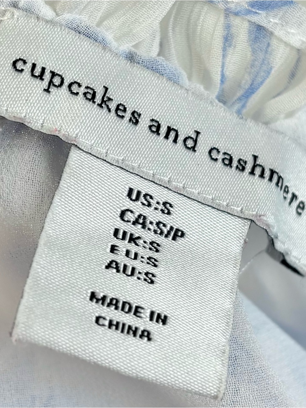 Cupcakes and Cashmere blue toile blouse - Picture 5 of 6